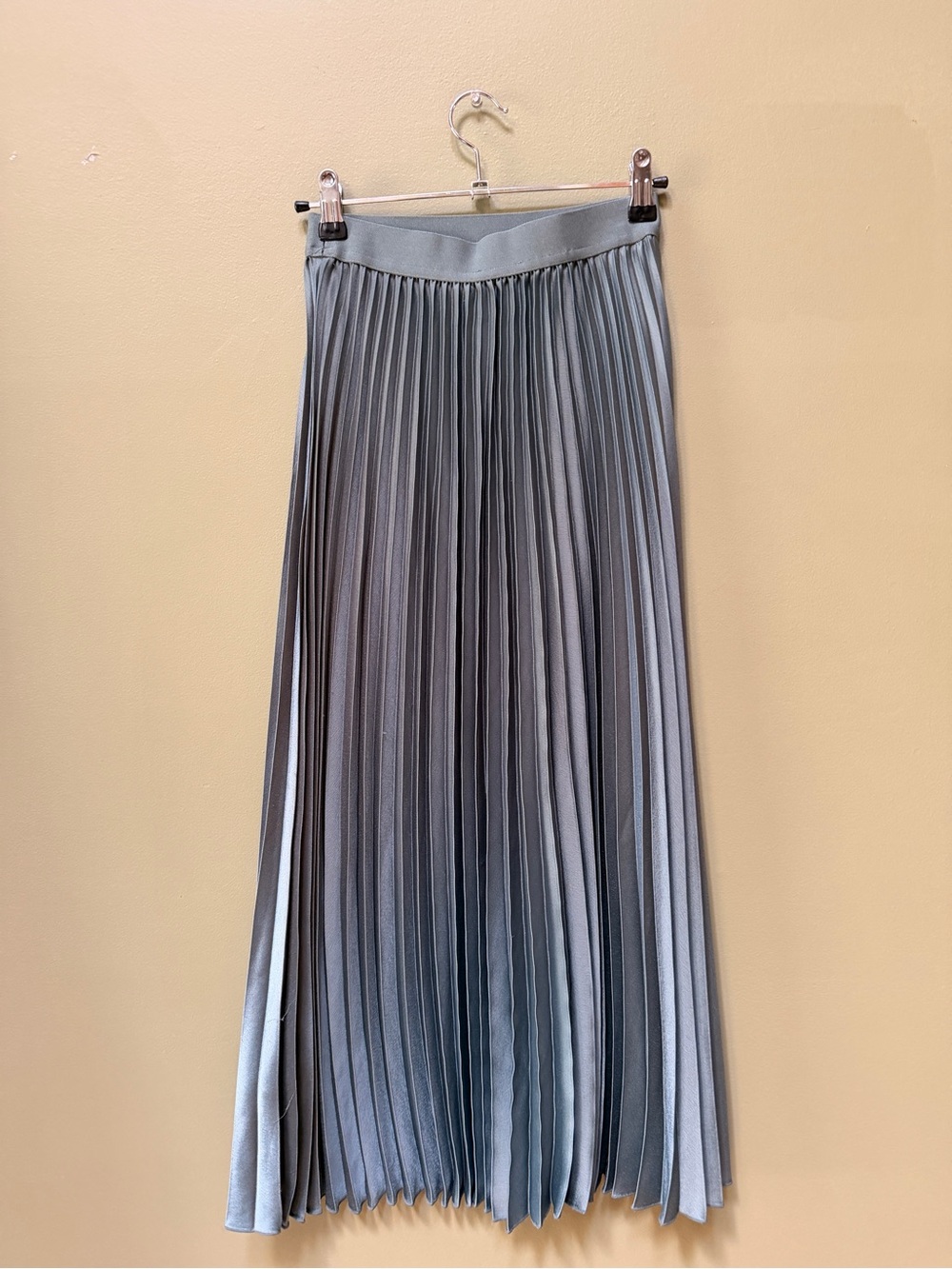 Pleated Blueish Silver Midi Skirt - Picture 2 of 3